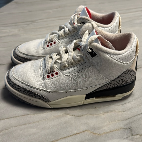 Nike Air Jordan’s Retro 3 Size 5 - Picture 1 of 5
